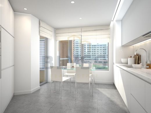 Luxury Apartment for sale in Odivelas, 785 000 €, Photo 3