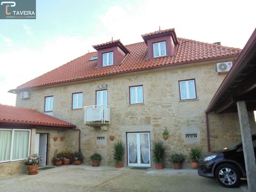 Luxury House for sale in Barcelos, 480 000 €, Photo 1