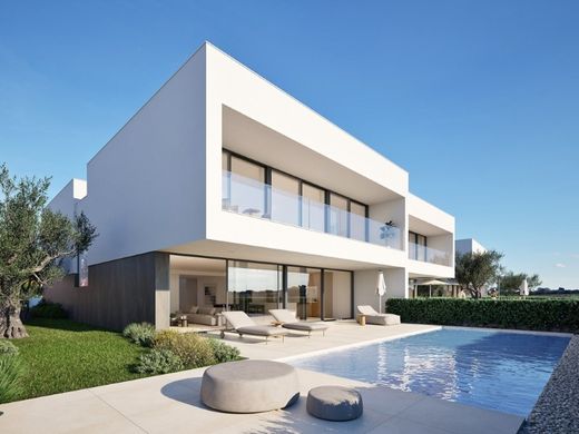 Luxury House for sale in Lagos, 2 400 000 €, Photo 1
