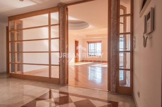 Luxury Apartment for sale in Almada, 650 000 €, Photo 5