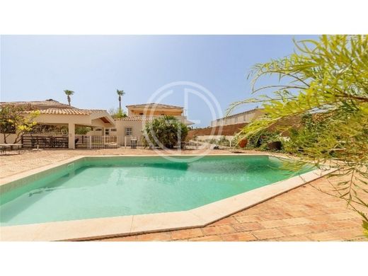 Maison de luxe à vendre à Loulé, 995 000 €, Photo 1