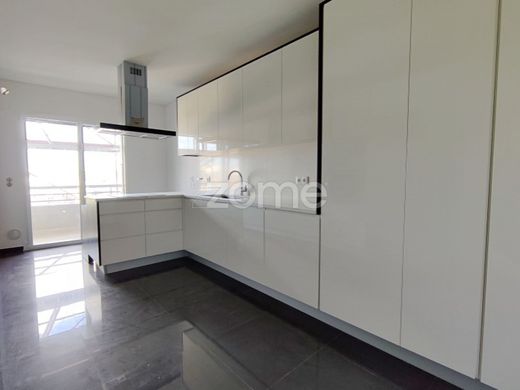 Luxury Apartment for sale in Odivelas, 750 000 €, Photo 3