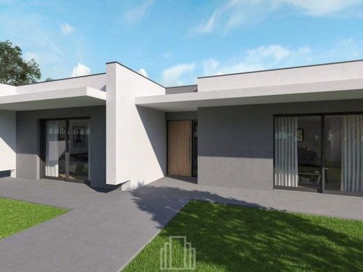 Maison de luxe à vendre à Santa Maria Da Feira, 465 000 €, Photo 4