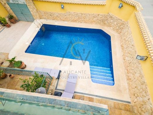 Luxury House for sale in Pinoso, 680 000 €, Photo 7