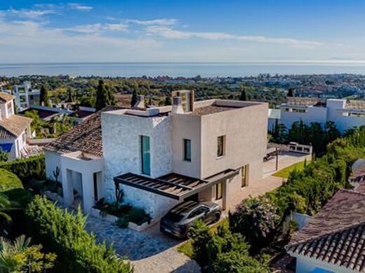 Luxury House for sale in Marbella, 2 325 000 €, Photo 2