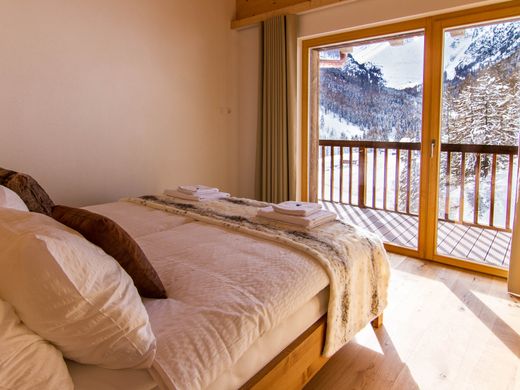 Luxury Apartment for sale in Grimentz, 1 263 445 €, Photo 4
