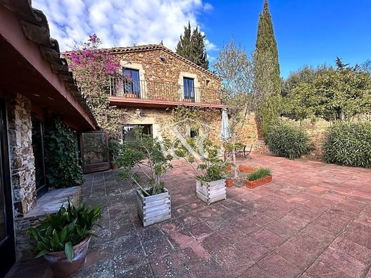 Maison de luxe à vendre à Mont-Ras, 743 000 €, Photo 2
