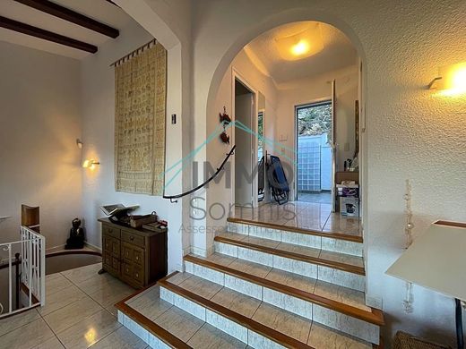 Maison de luxe à vendre à Roses, 790 000 €, Photo 2