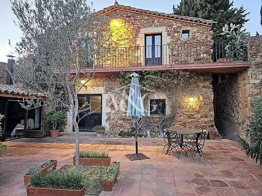 Maison de luxe à vendre à Mont-Ras, 743 000 €, Photo 4
