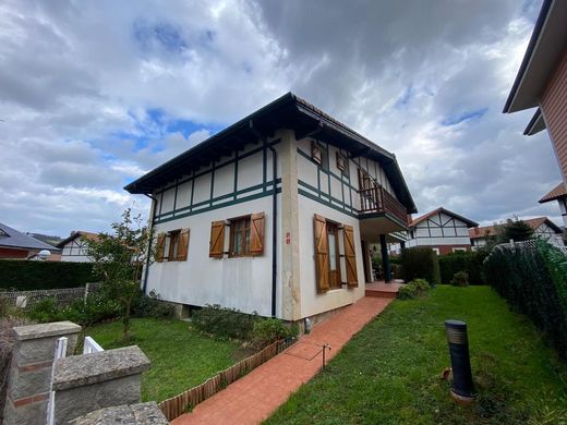 Luxury House for sale in Castro-Urdiales, 540 000 €, Photo 2