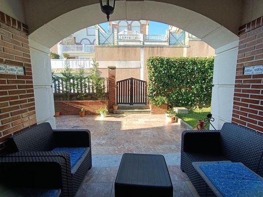 Luxury House for sale in Castro-Urdiales, 650 000 €, Photo 6