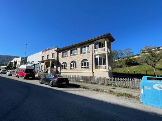 Luxury Apartment for sale in Castro-Urdiales, 780 000 €, Photo 3