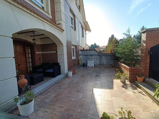 Luxury House for sale in Castro-Urdiales, 650 000 €, Photo 3