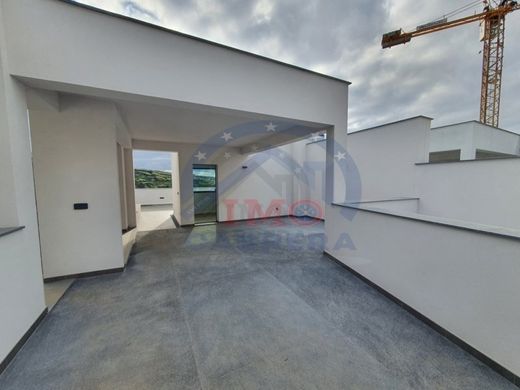Maison de luxe à vendre à Câmara de Lobos, 574 500 €, Photo 1