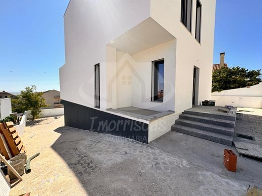 Maison de luxe à vendre à Loures, 690 000 €, Photo 3