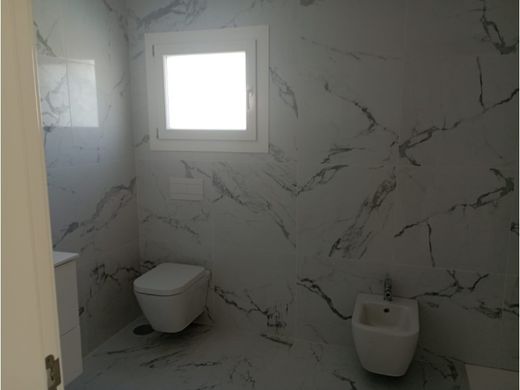 Luxury House for sale in Seixal, 435 000 €, Photo 2