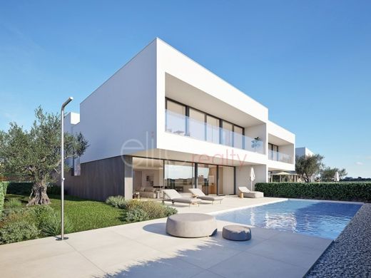 Luxury House for sale in Lagos, 2 400 000 €, Photo 1