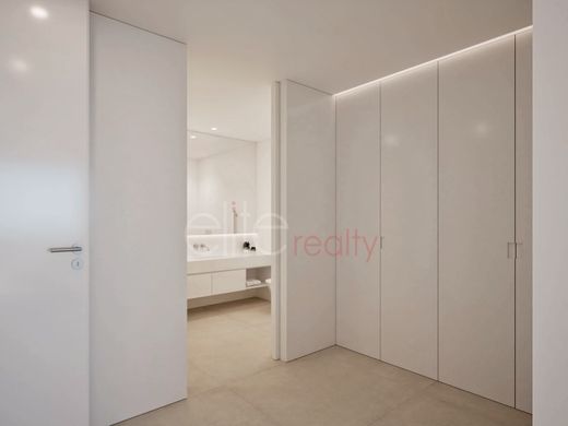 Luxury House for sale in Lagos, 2 400 000 €, Photo 5