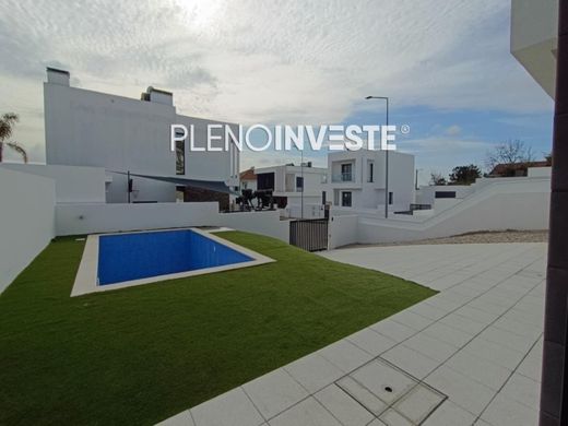 Luxury House for sale in Seixal, 740 000 €, Photo 7