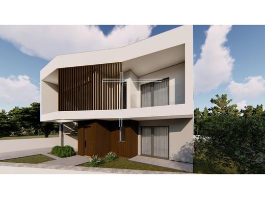 Luxury House for sale in Seixal, 696 000 €, Photo 1