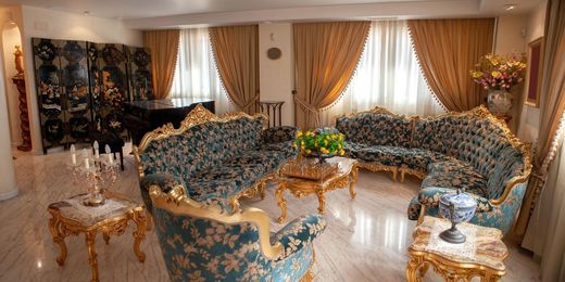Luxury Apartment for sale in Elche, 1 800 000 €, Photo 1