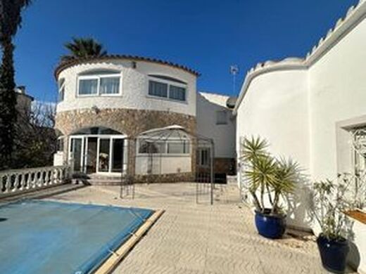 Luxury House for sale in Empuriabrava, 1 200 000 €, Photo 4