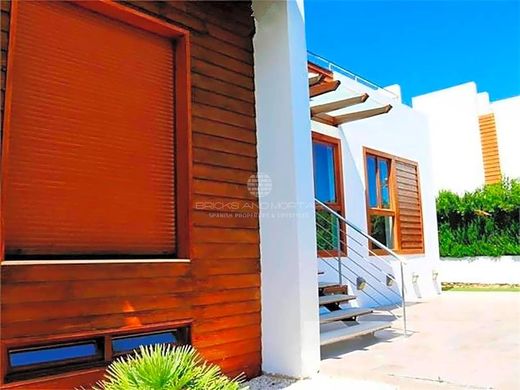 Luxury House for sale in Chiva, 537 000 €, Photo 1