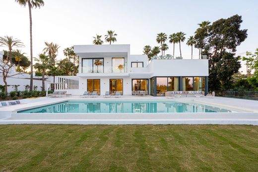 Luxury House for sale in Marbella, 3 850 000 €, Photo 2