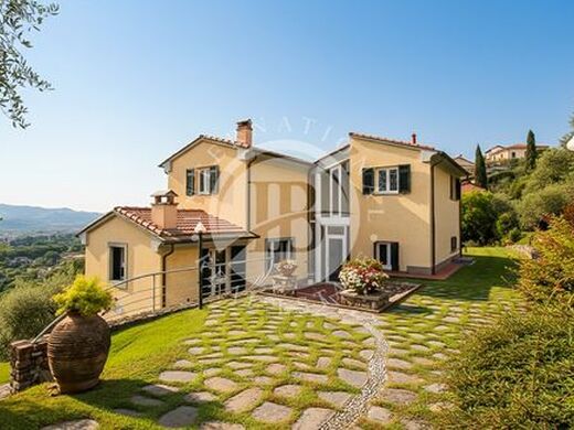 Luxury House for sale in Sarzana, 1 500 000 €, Photo 1