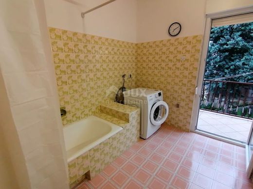 Maison de luxe à vendre à Kastav, 525 000 €, Photo 5