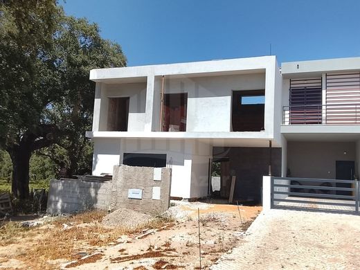 Luxury House for sale in Sesimbra, 505 000 €, Photo 1