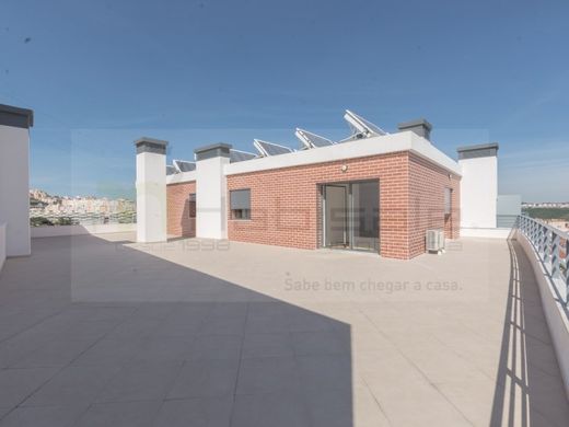 Luxury Apartment for sale in Odivelas, 950 000 €, Photo 1