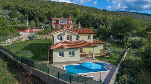 Maison de luxe à vendre à Labin, 470 000 €, Photo 2