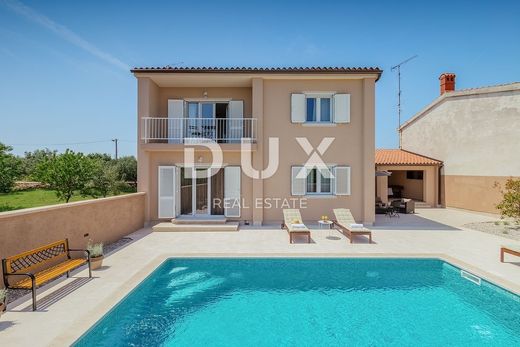 Luxury House for sale in Pula, 720 000 €, Photo 5