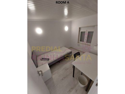 Maison de luxe à vendre à Lisbon, 585 500 €, Photo 3