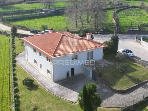 Luxury House for sale in Braga, 498 000 €, Photo 1