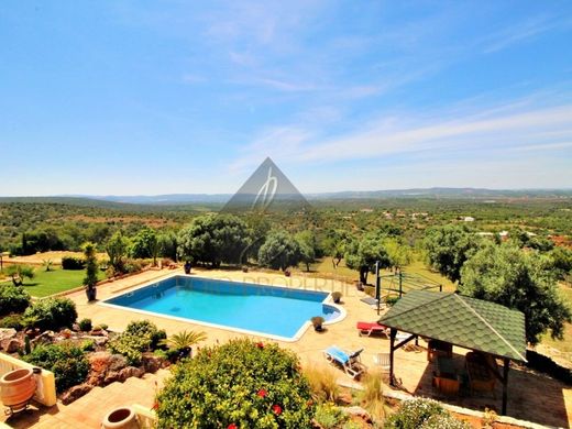 Maison de luxe à vendre à Loulé, 1 300 000 €, Photo 1