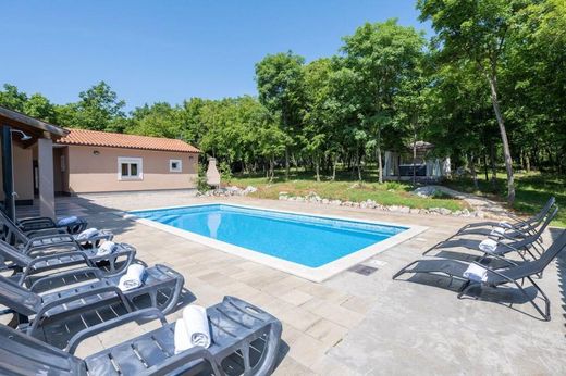 Maison de luxe à vendre à Labin, 600 000 €, Photo 2