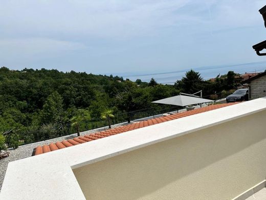 Maison de luxe à vendre à Poljane, 1 000 000 €, Photo 3