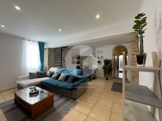 Maison de luxe à vendre à Olhão, 649 000 €, Photo 1