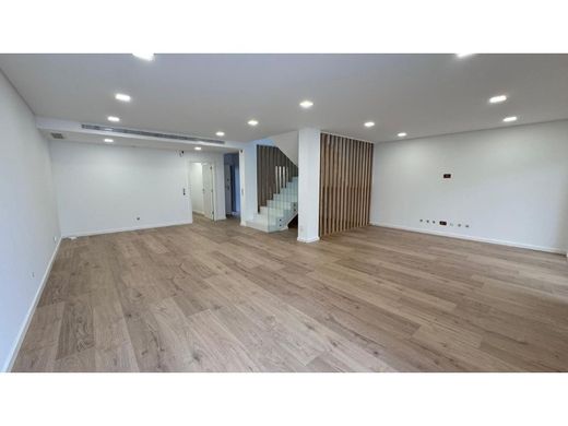 Maison de luxe à vendre à Loures, 797 500 €, Photo 2