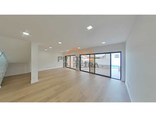 Maison de luxe à vendre à Loures, 880 000 €, Photo 3