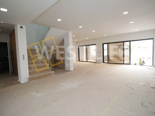 Maison de luxe à vendre à Loures, 880 000 €, Photo 1