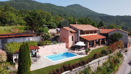 Maison de luxe à vendre à Opatija, 612 000 €, Photo 1