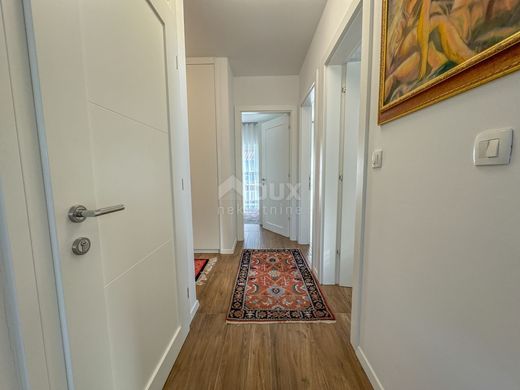 Appartement de luxe à vendre à Crikvenica, 850 000 €, Photo 4