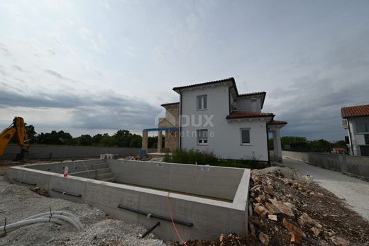 Maison de luxe à vendre à Kanfanar, 1 050 000 €, Photo 5