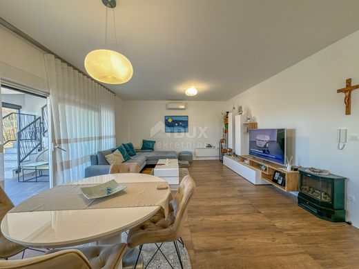 Appartement de luxe à vendre à Crikvenica, 850 000 €, Photo 6