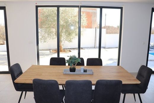 Maison de luxe à vendre à Krk, 490 000 €, Photo 6