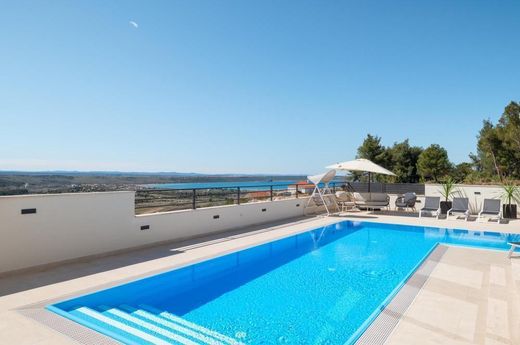 Maison de luxe à vendre à Ražanac, 1 350 000 €, Photo 5