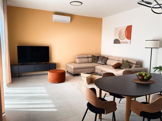 Maison de luxe à vendre à Pomer, 1 110 000 €, Photo 3